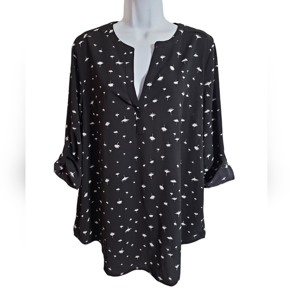 Daniel Rainn Women’s M Black White Dandelion Print Roll Tab Sleeve Blouse Preppy - Picture 2 of 8